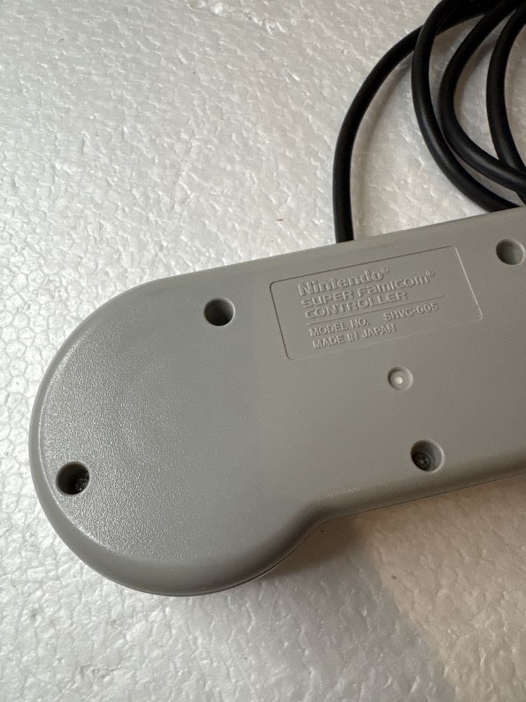Kontroler pad do Nintendo Super Famicom / Super Nintendo SNES shvc-005