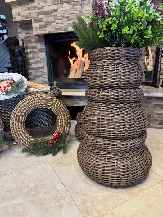 Дровниця,кашпо.вироби з якісного штучного ротангу.