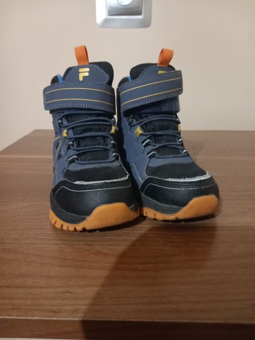 Sprzedam śniegowce,kozaki fila rozmiar 28