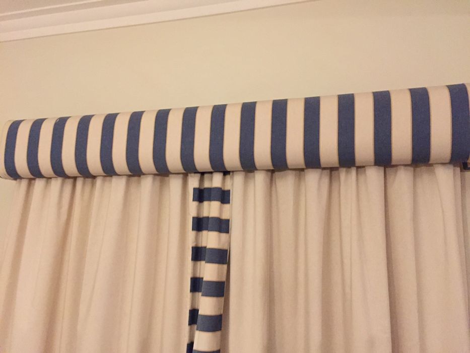 Sanefas riscas azul e cru