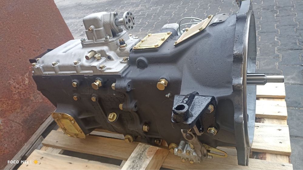 КПП КАМАЗ 15-1700025 з дільником