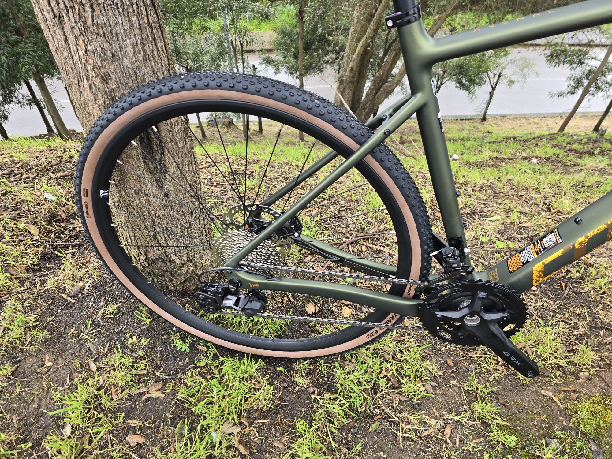 Bicicleta carbono gravel grx 12x2v