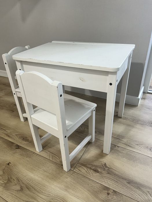 Стіл дитячій ikea SUNDVIK