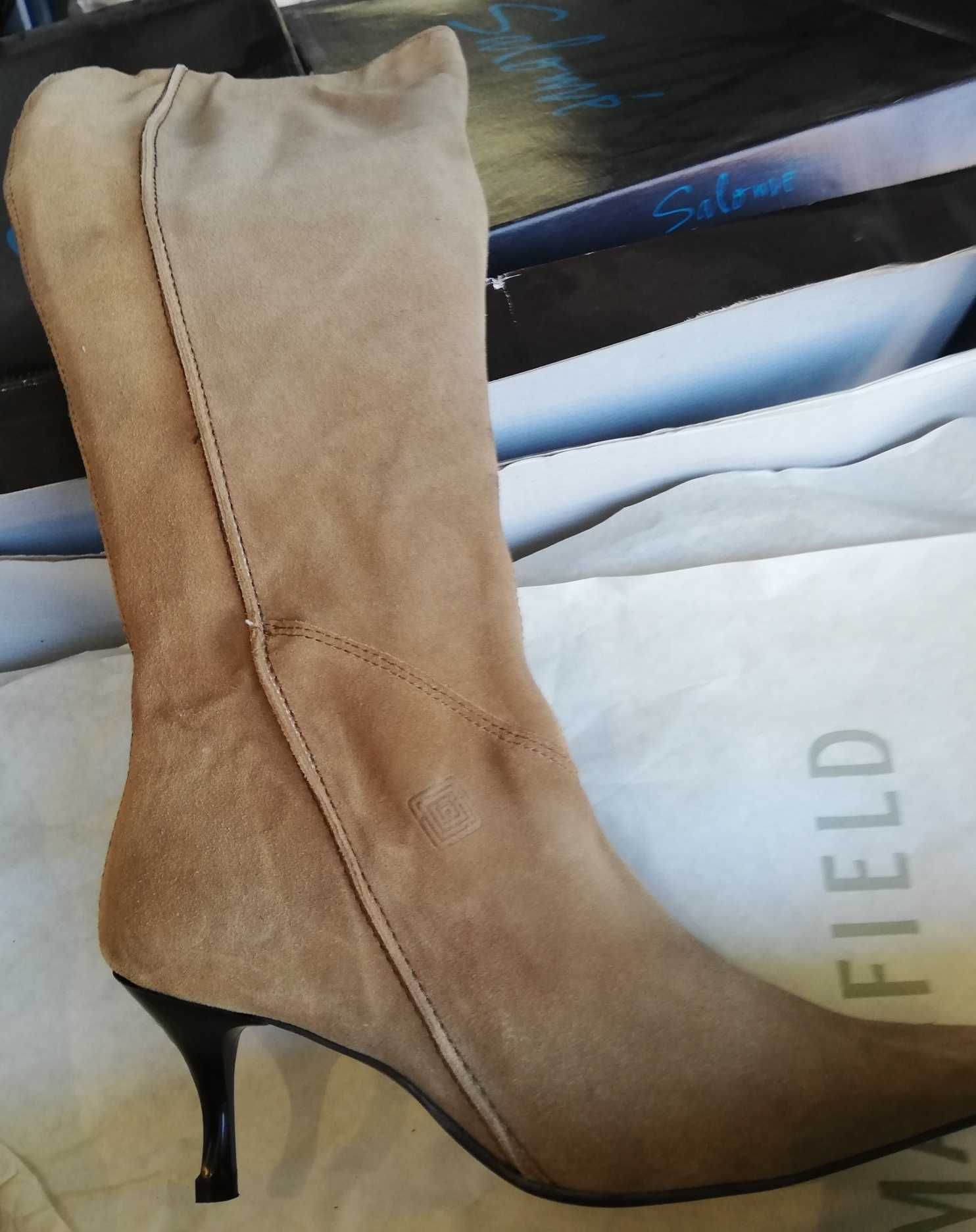 Lote Botas de mulher novas. Vários modelos