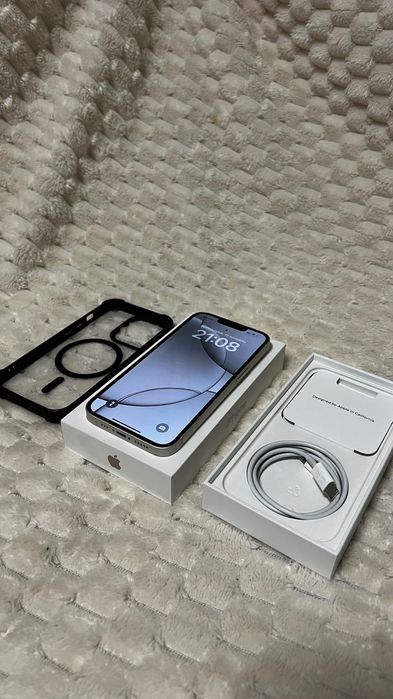 Apple iPhone 13 128 GB Pełen komplet • Stan bardzo dobry