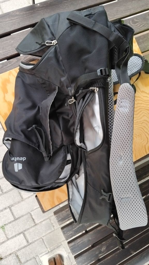 Plecak rowerowy Deuter Trans Alpine 32 SL