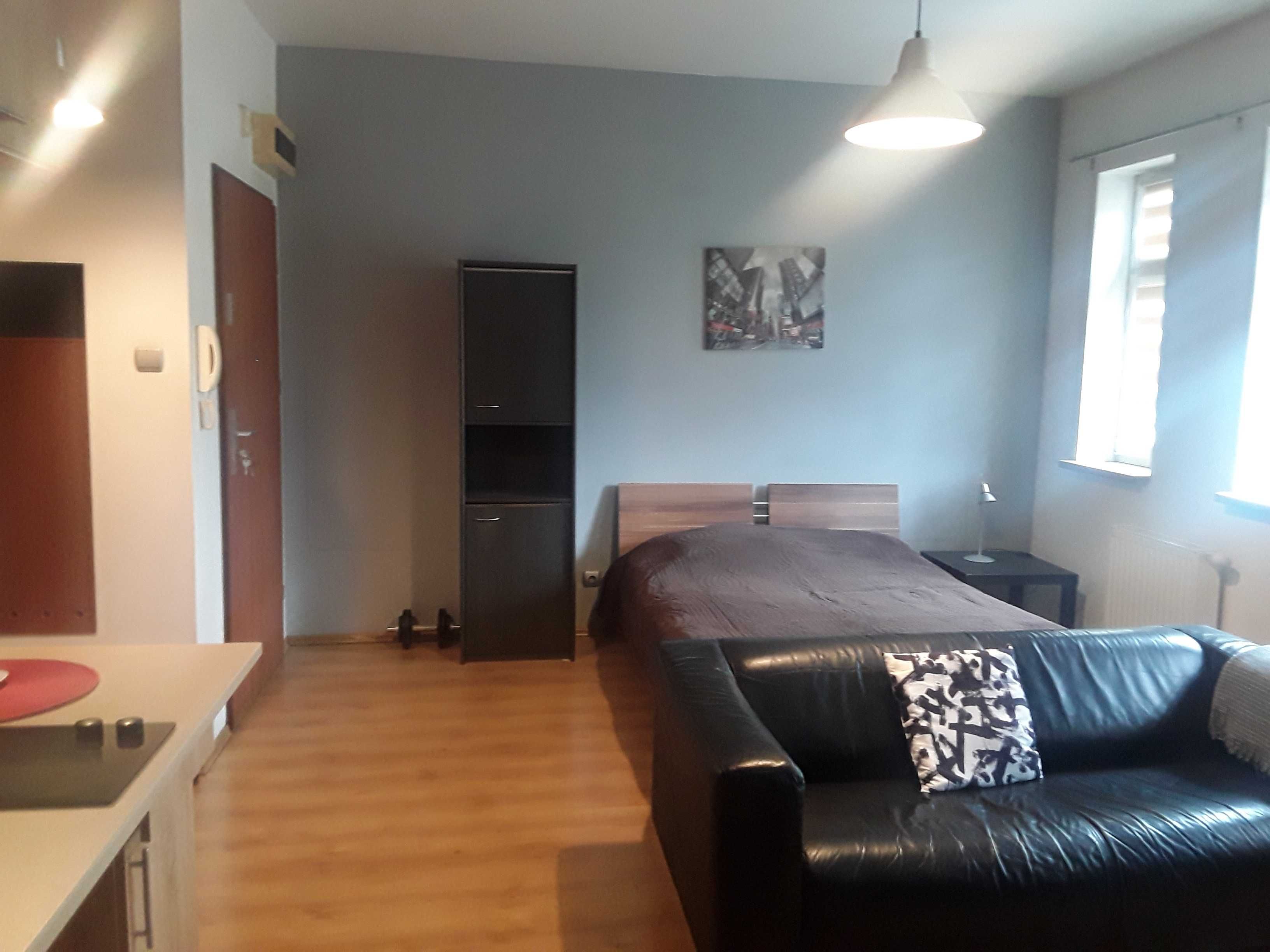 Mieszkanie typu studio - całkowity  koszt miesięczny - 2000pln