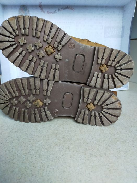 Buty zimowe Reserved ocieplane 34