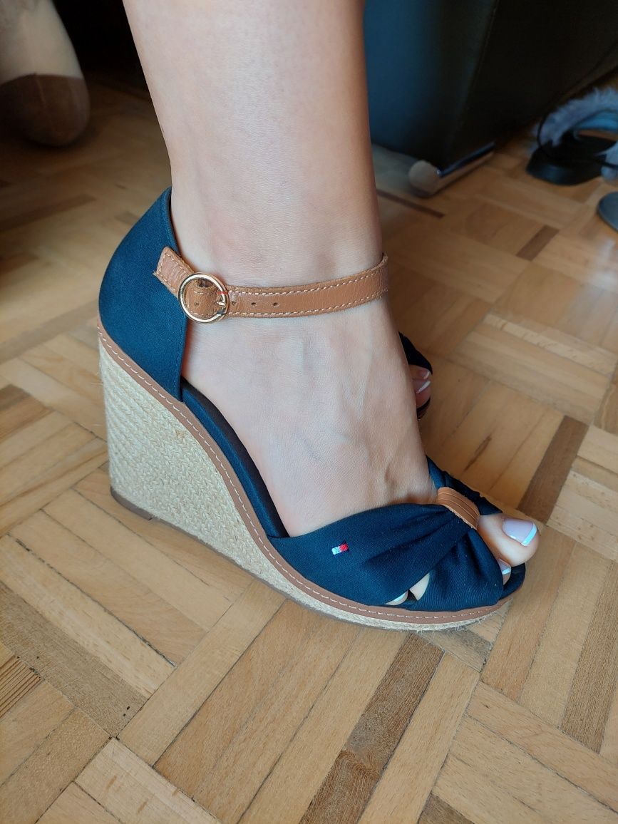 Koturny Tommy Hilfiger 38 espadryle granatowe wygodne jak nowe