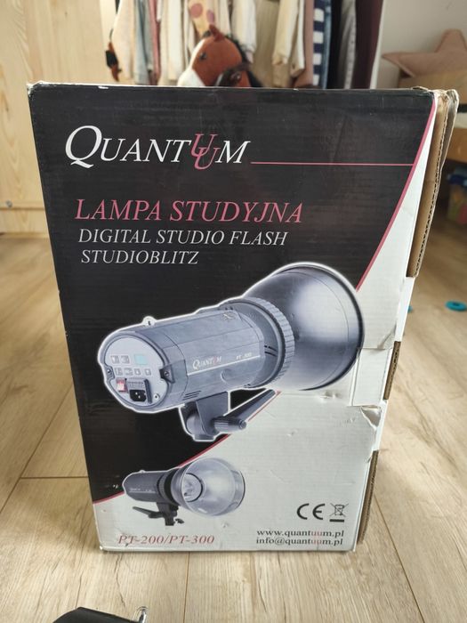 Lampa studyjna Quantuum PT-300