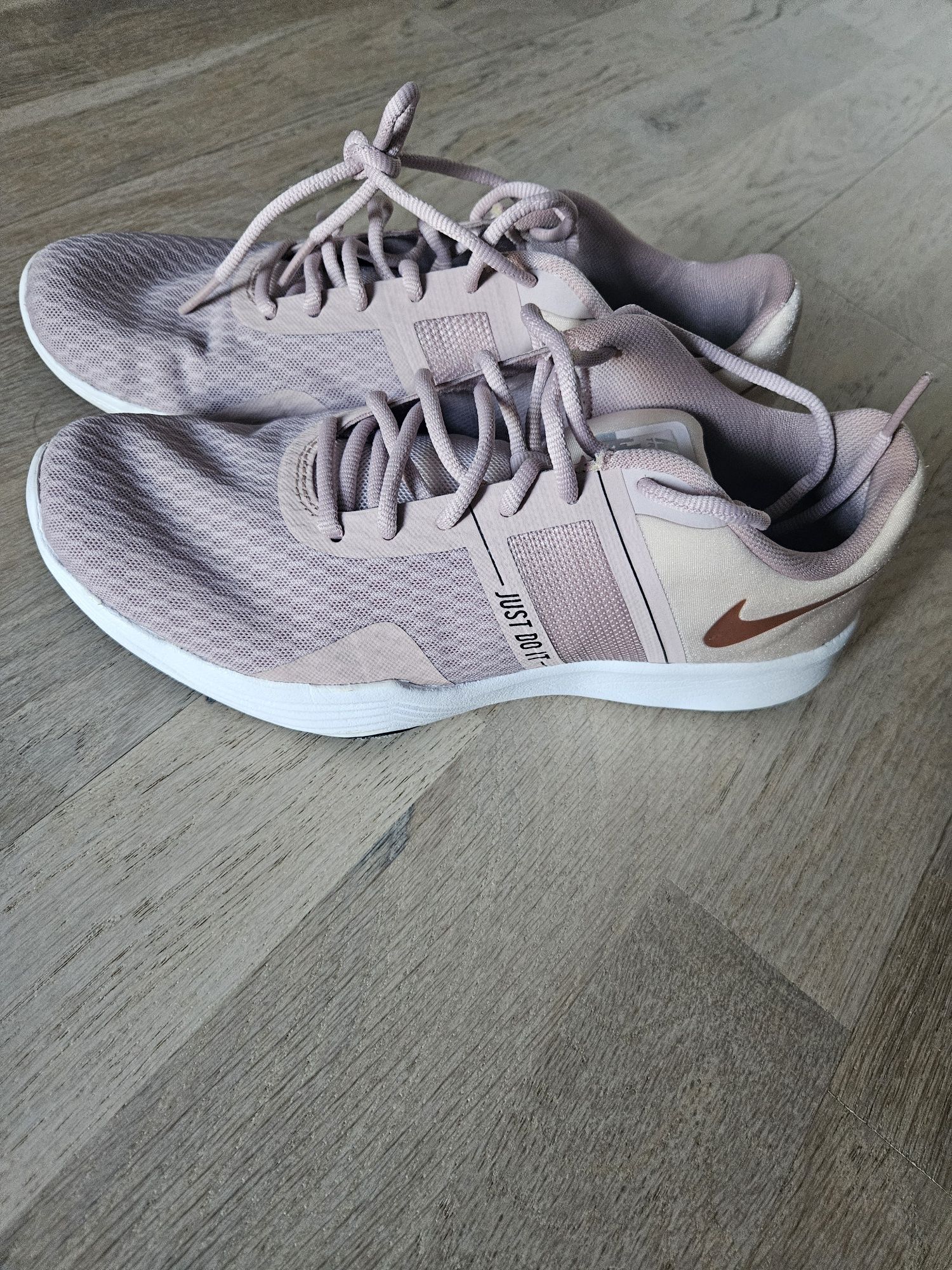 Adidasy Nike damskie
