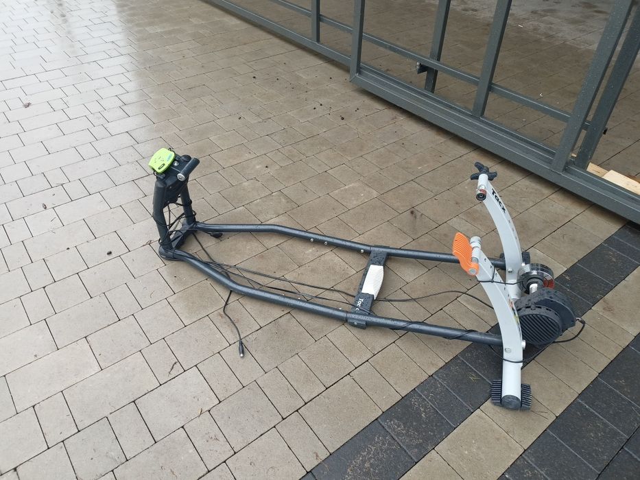 Sprzedam trenażer rowerowy Tacx ergometr