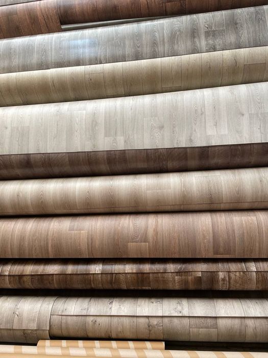 Лінолеум від побутового до напів комерційного.