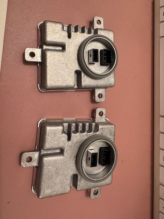 Par de Centralina de Luzes Balastro
AUDI