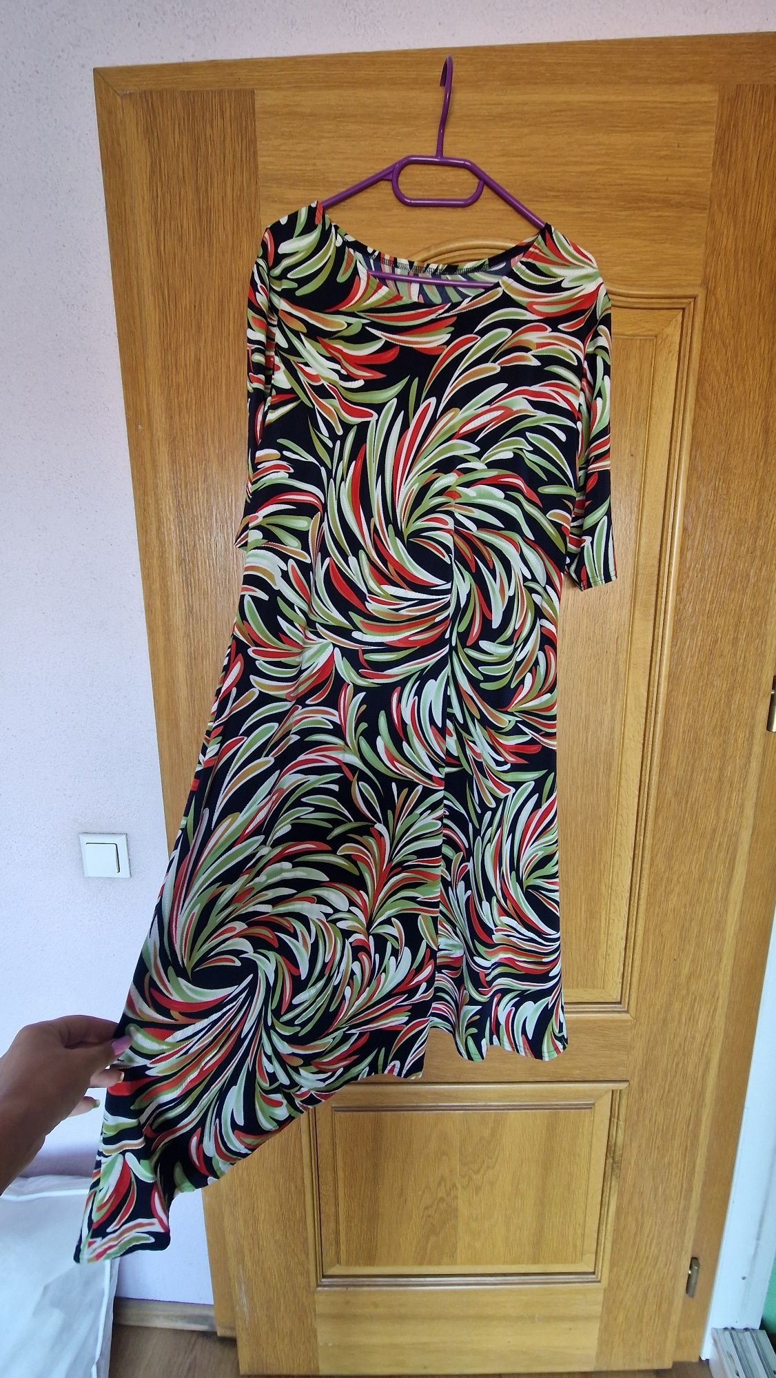 Sukienka Midi we Wzorzyste Liście . Rozmiar XL