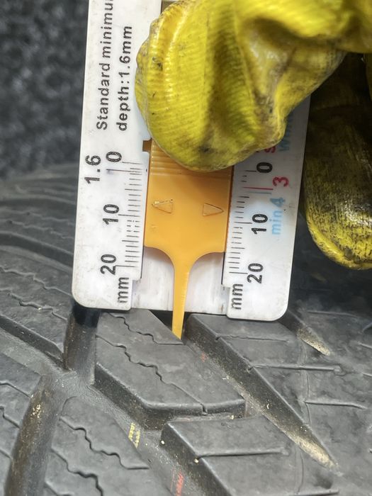 Продам Б/У шини Good Year 225/50R17 Eagle Ultra Grip GW-3 Run-Flat