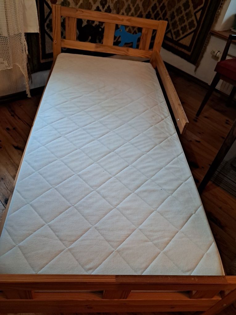 Łóżeczko   z materacem 70x160