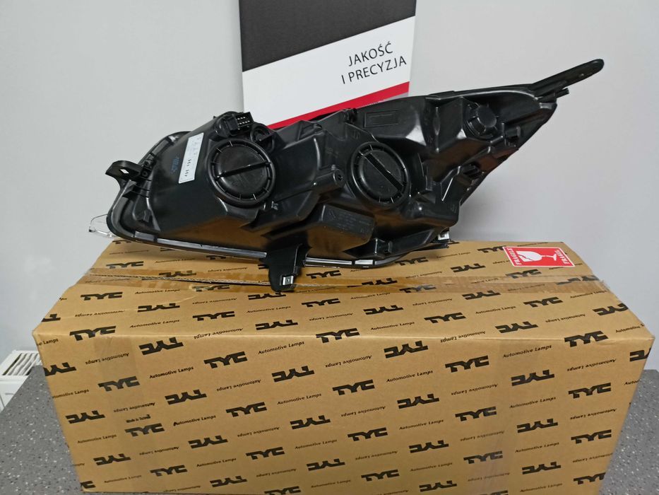 Opel Insignia 08-13 Lampa/Reflektor przód prawy. H7/H1