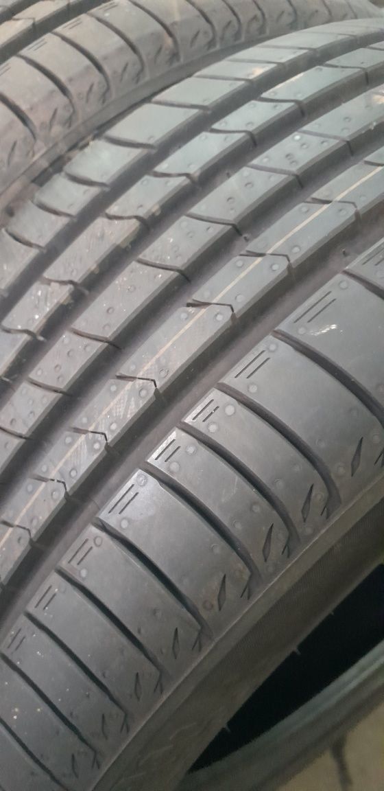 Opony 215/45R16 86H Kumho Ecsta HS51