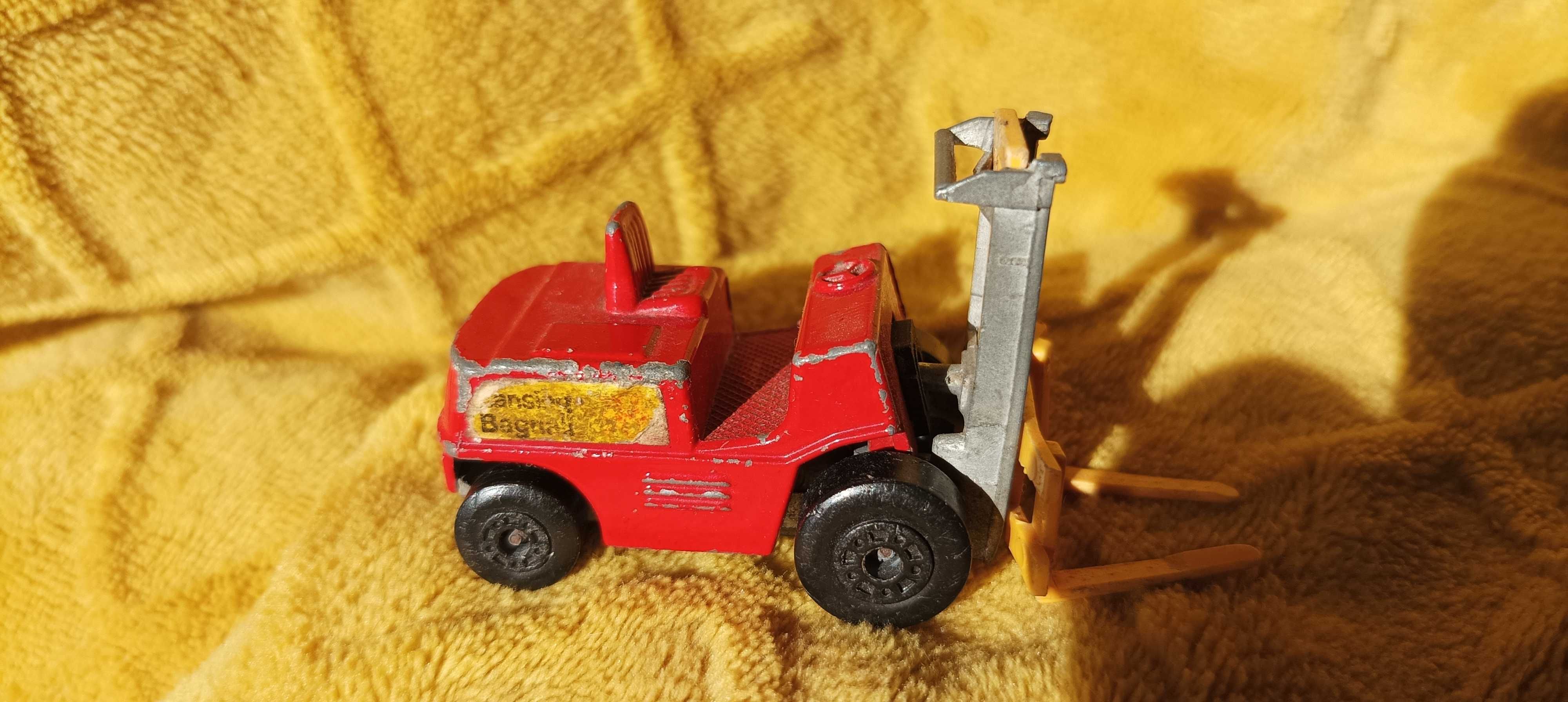 Matchbox wózek widłowy