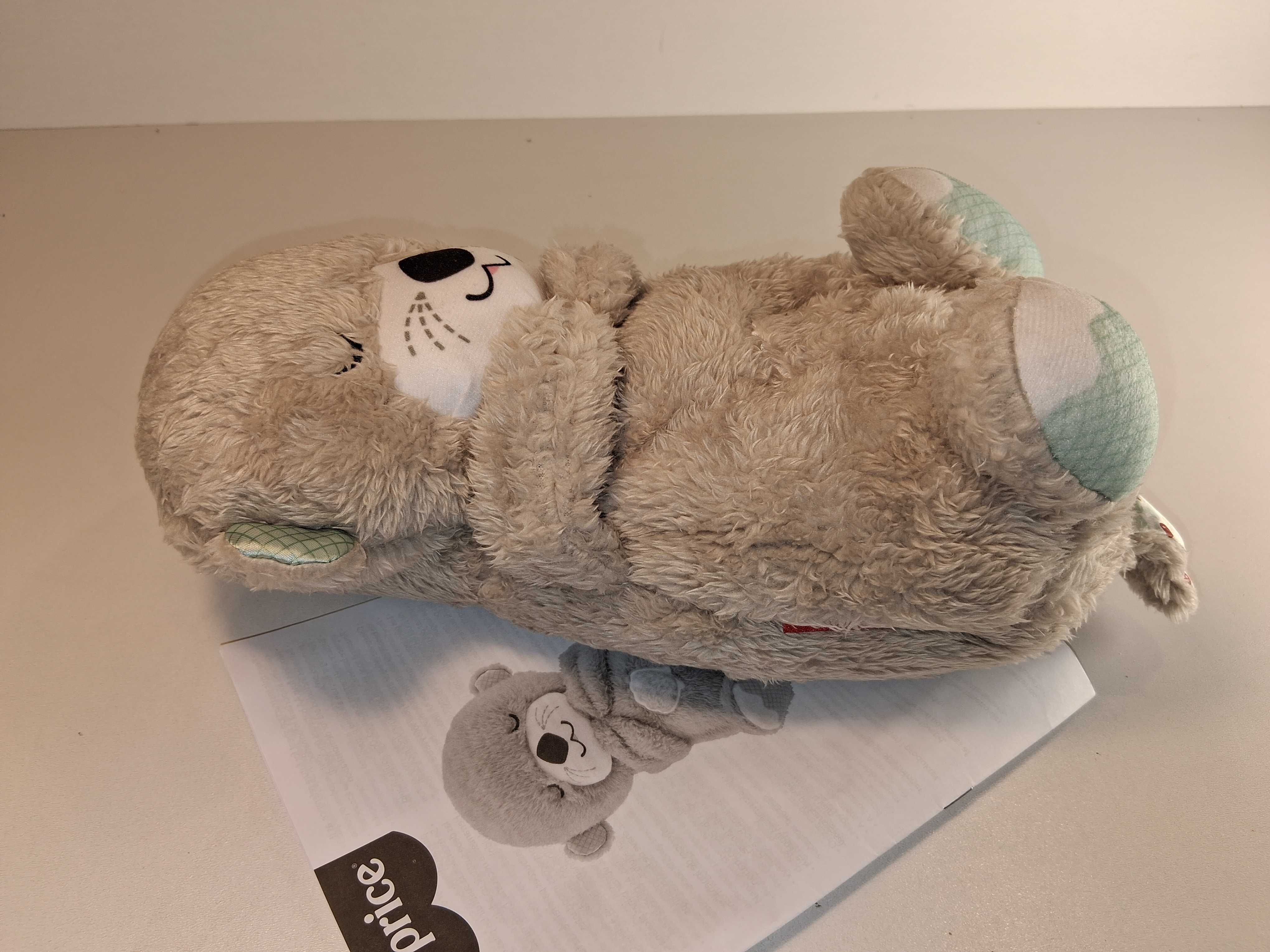 G031 Fisher-Price Wydra Usypianka Pluszak Melodie Światła Oddech
