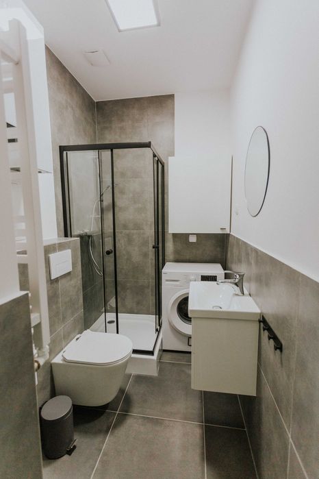Blisko Rynku i uczelni | osobne WC + łazienka z WC | duże pokoje.
