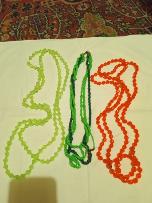 Продам красивые бусы