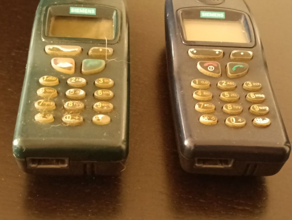 Telemóveis antigos Siemens, não testados