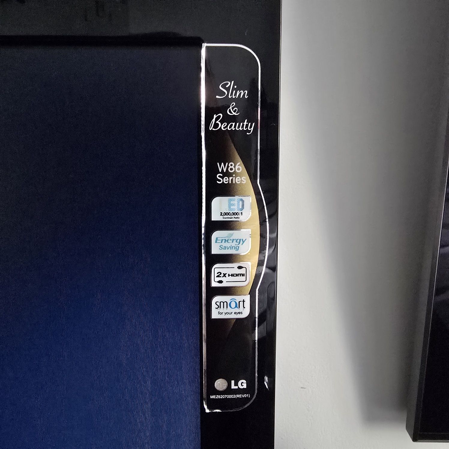 Monitor LG 22" Led slim seria W 86