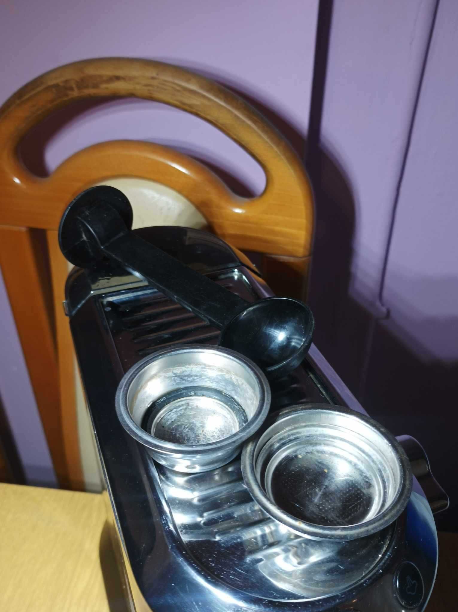 Ekspres do kawy marki DeLonghi!