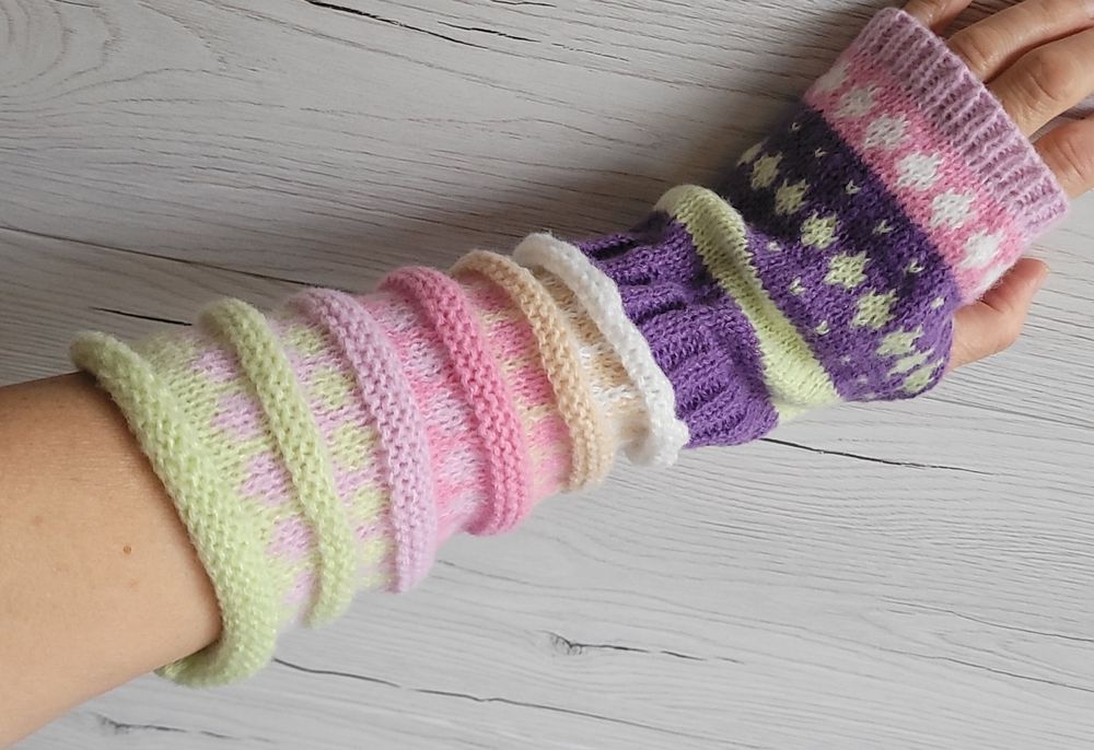 Długie kolorowe mitenki pastelowe wzorki