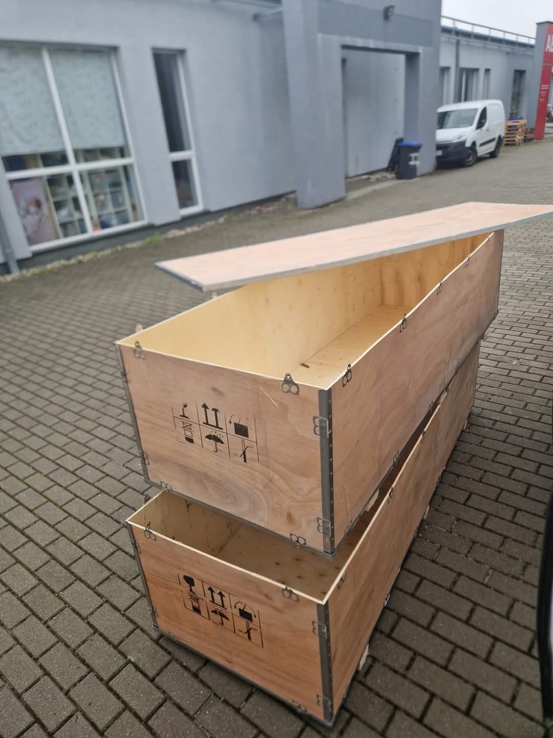 Skrzynia ze sklejki,  skrzynia drewniana z pokrywą