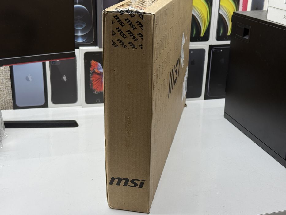 MSI Vector 16 HX AI A2XWIG Ultra9/RTX5080/16gb/1tb TradeIn/Oбмeн