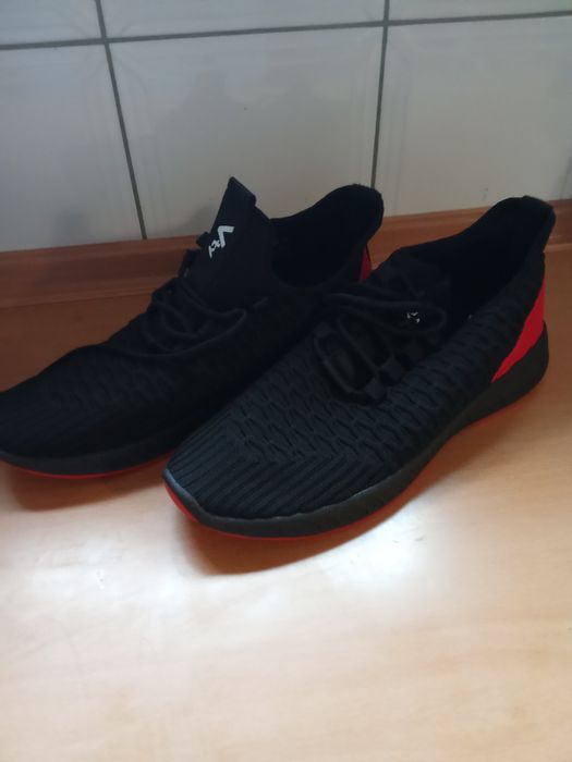 Buty męskie do chodzenia