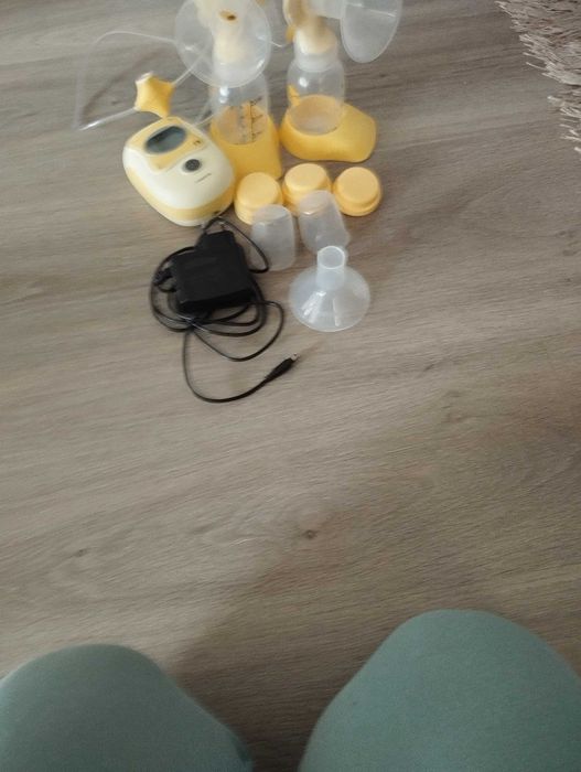 Laktator elektryczny medela freestyle