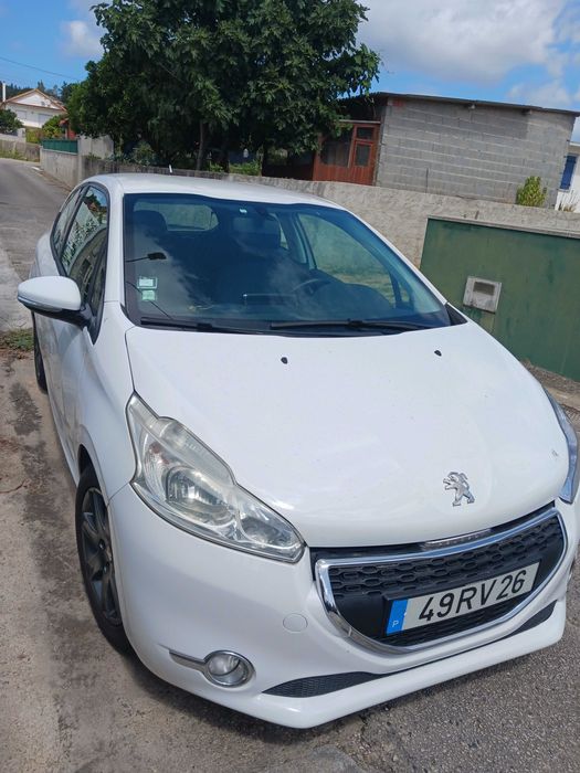 Peugeot 208 Diesel 03/2013