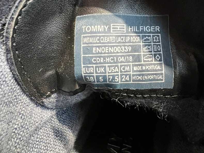 Botki damskie Tommy Hilfiger Metallic Cleated Lace Up Boot 38
