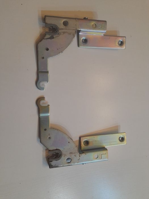 Prawy zawias drzwi do zmywarki do Samsung DW60R7070BB