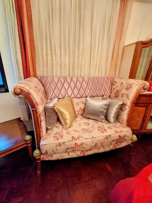 Conjunto sofás e mesa estilo Luis XV