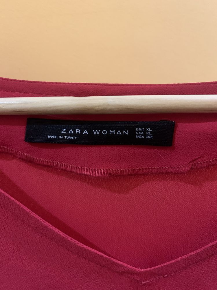 Blusa vermelho-cereja tamanho XL Zara com decote em V