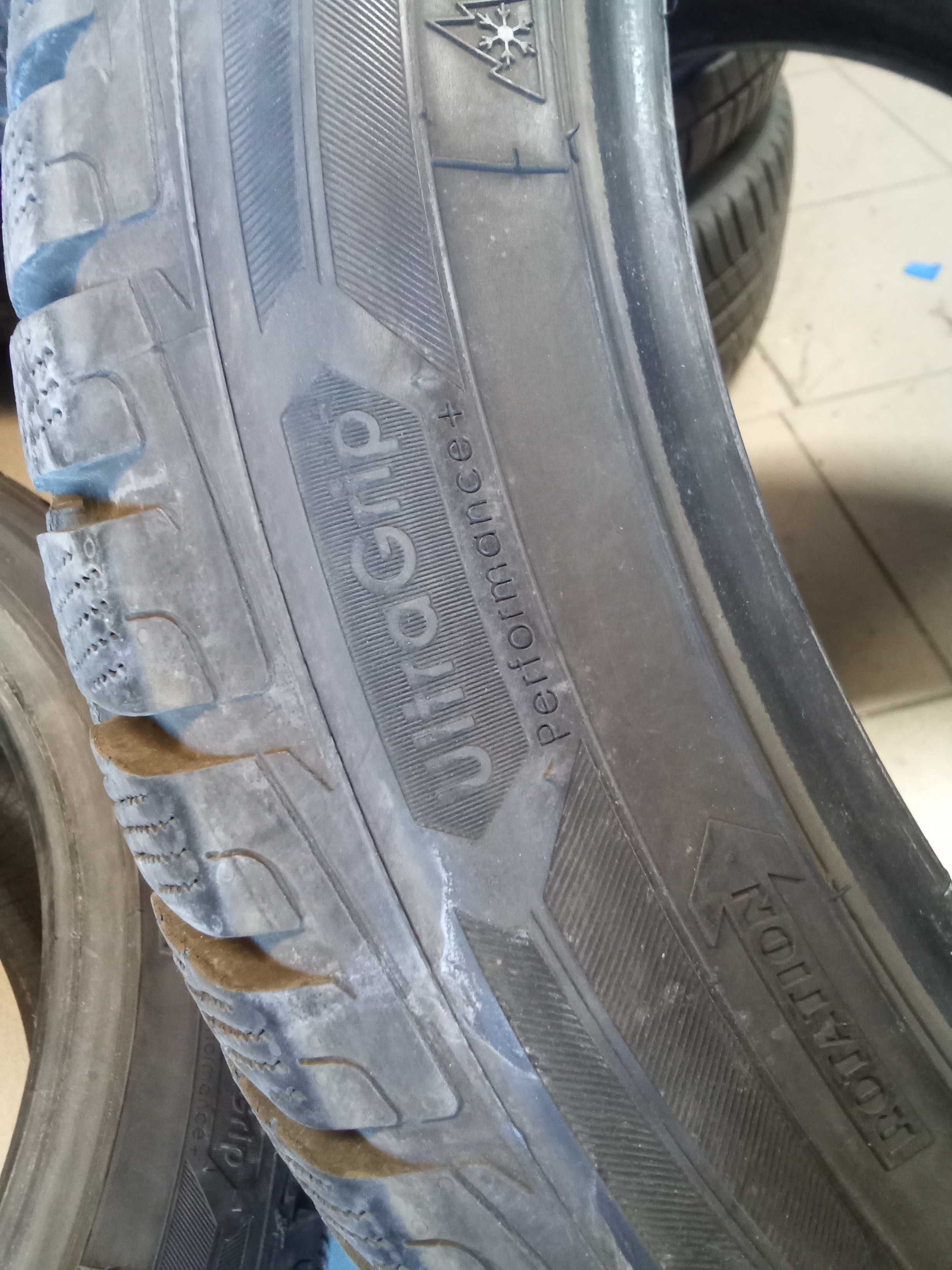 Opony zimowe 255/45 R19 Goodyear 22r.
