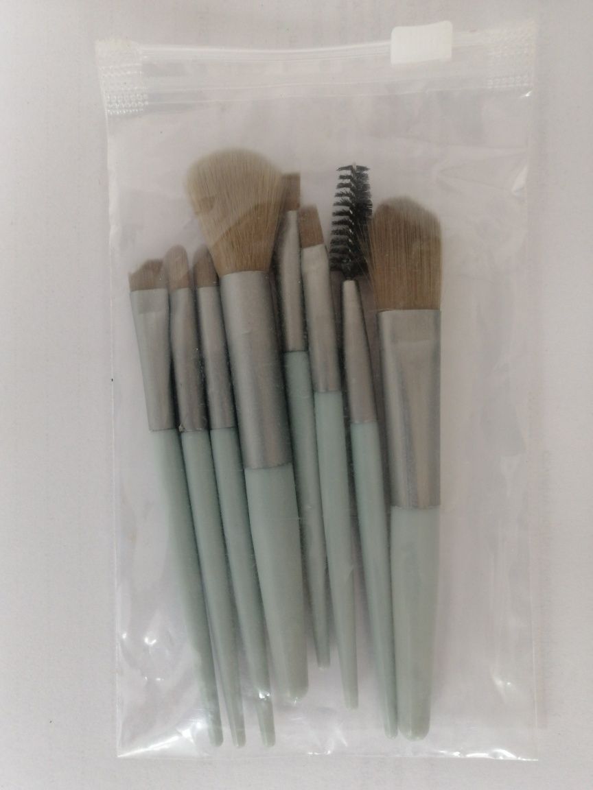 Nowe 8x pędzelki do makijażu zielone