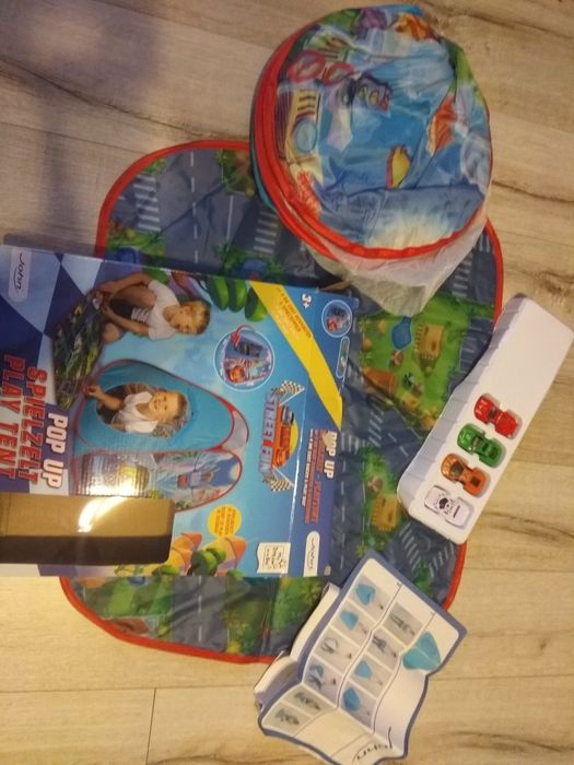 Namiot samorozkładany dziecięcy.