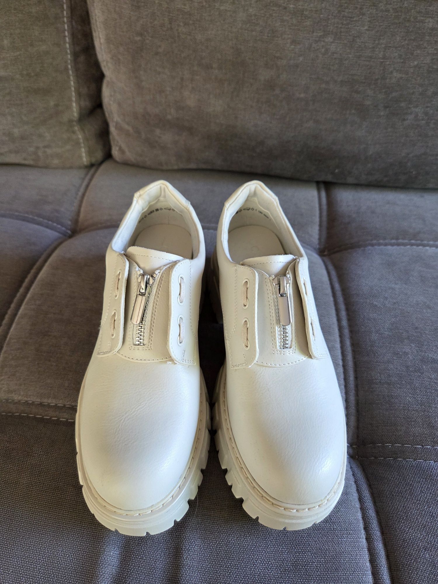 Buty damskie mokasyny
