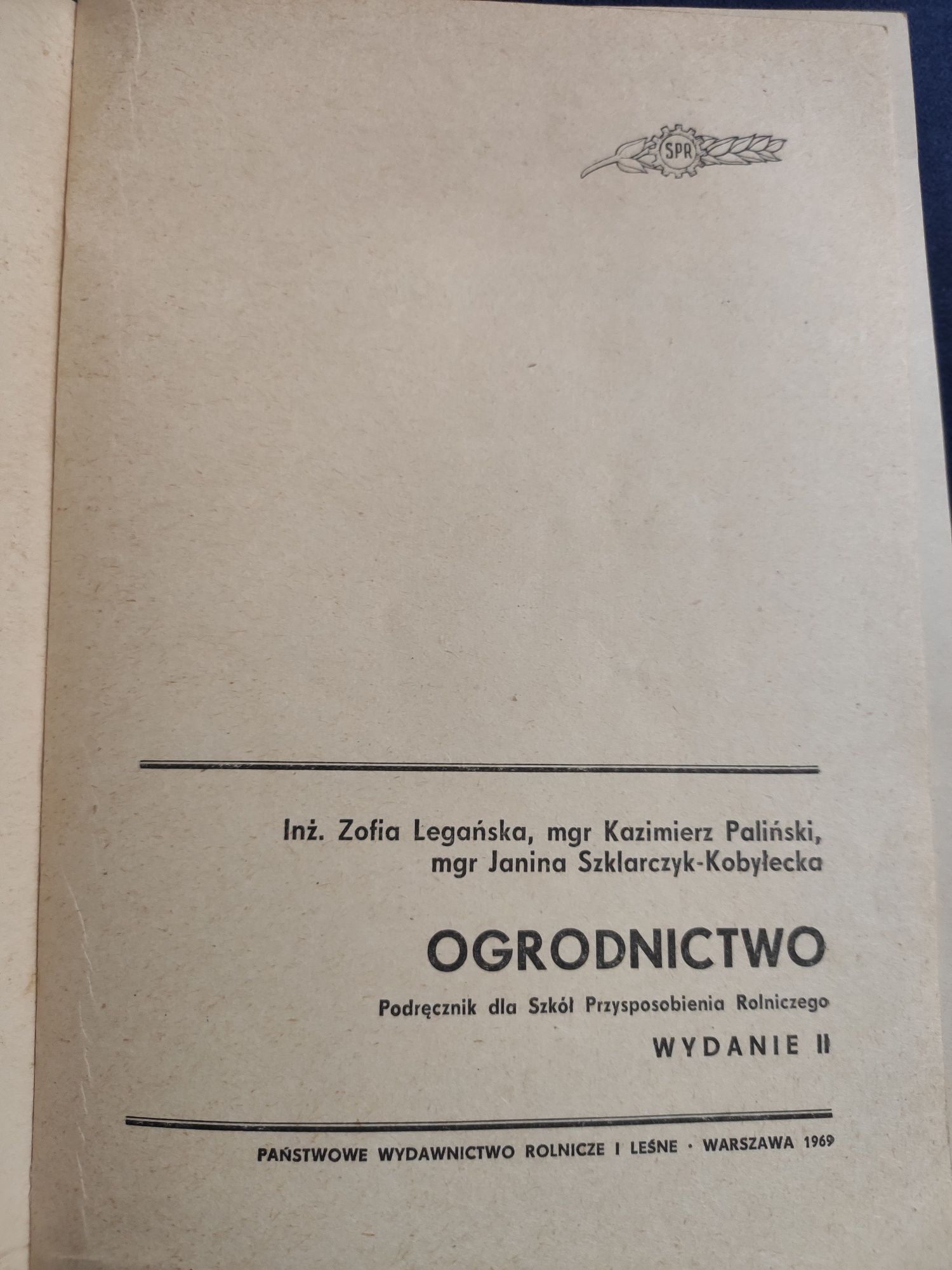 Książka  ,,Ogrodnictwo" Zofia Legańska