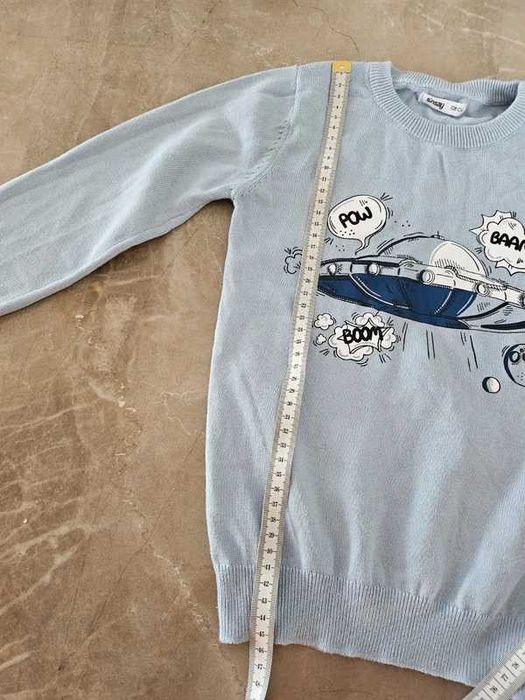 Sweter,r 128./nowy