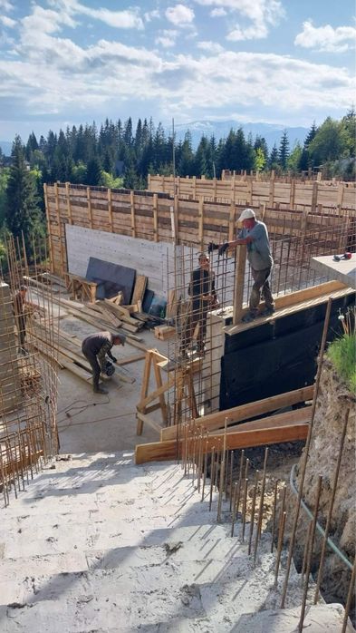 Виконуємо бетоні роботи стяжки моноліт паркан сходи фундамент