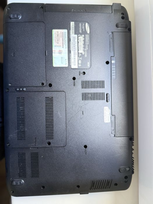 Laptop Samsung R530