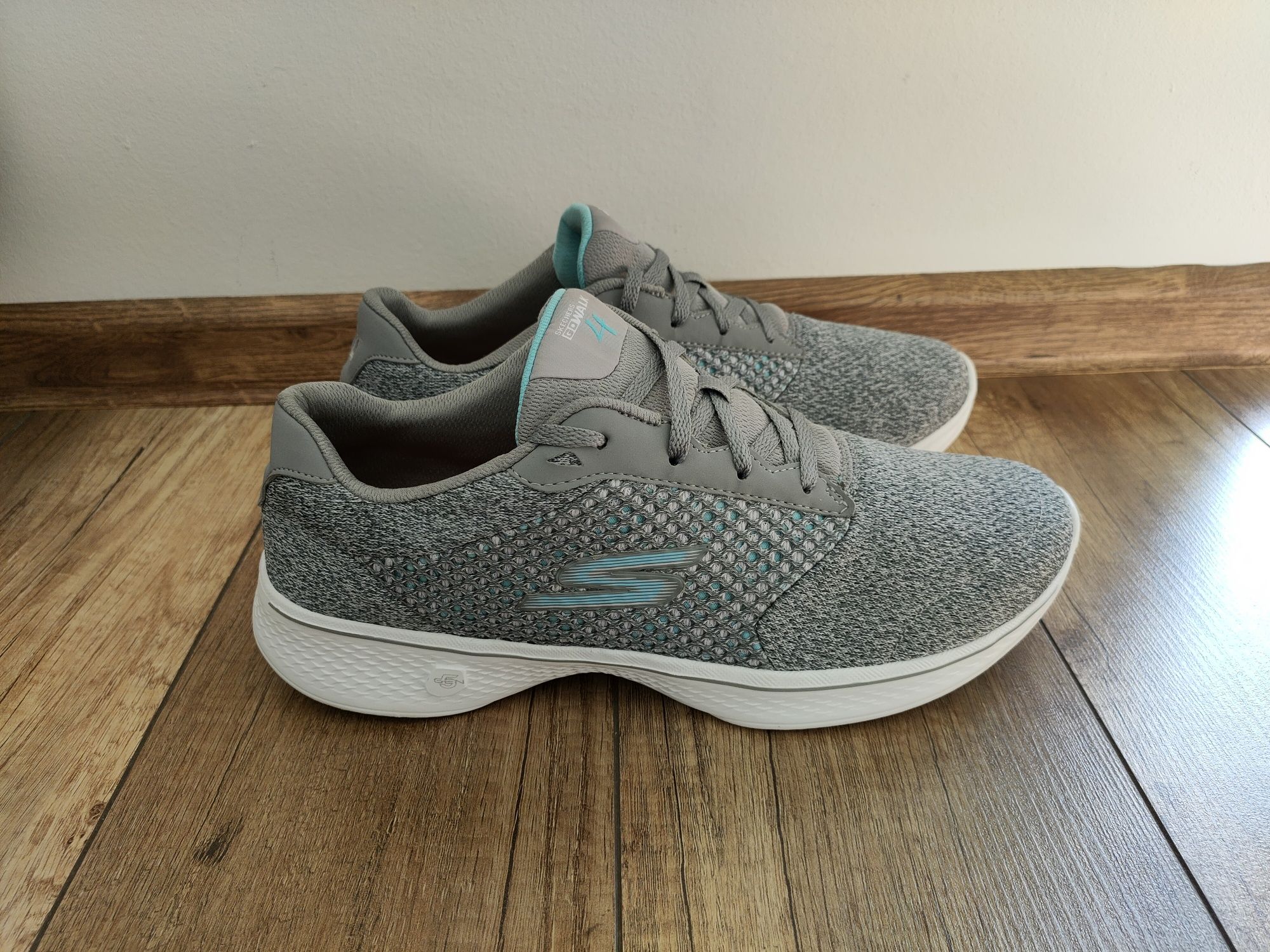 Sneakersy Skechers Gowalk 4 Goga Max 5 Gen r. 41 28cm