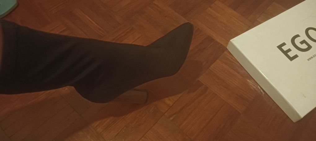 Botas com salto da ego store